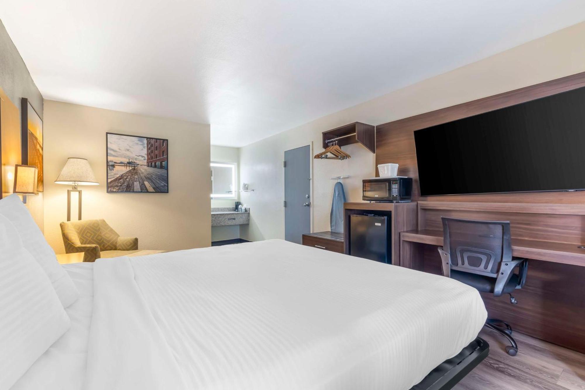 Best Western Salisbury Plaza Exterior photo